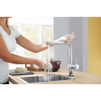 Drezová batéria Grohe Minta Touch s vyťahovacou sprškou chróm 31360001