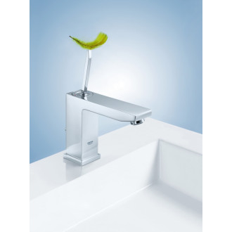 Umývadlová batéria Grohe Eurocube s výpustou chróm 23657000