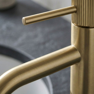 REA Kúpeľňová batéria Lungo Stripe Brush Gold Low REA-B8050