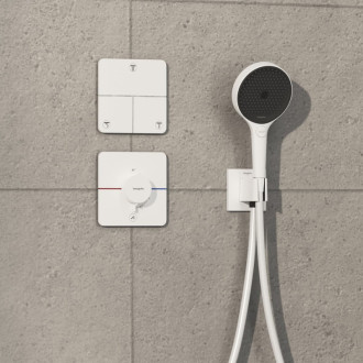 Sprchová batéria Hansgrohe ShowerSelect Comfort Q bez podomietkového telesa matná biela 15589700