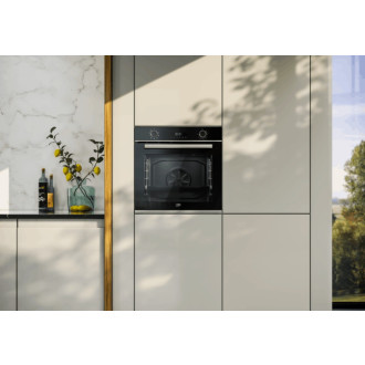 Vstavaná multifunkčná rúra Beko Beyond s AeroPerfect BBIM13300X