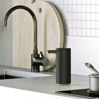 Bezdotykový dávkovač mydla Simplehuman 266 ml dobíjacia matná čierna oceľ SHST1084