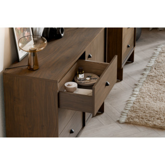 Comad YORI VILLA 72-118-40-1D3S Komoda 118 cm, jedněmi dvířky a 3 zásuvky
