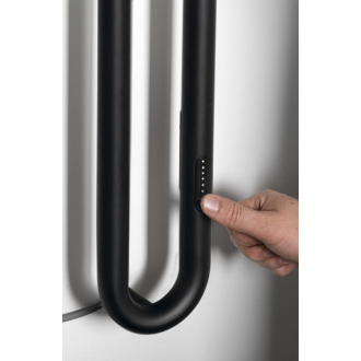 DUOPASSO elektrický sušiak uterákov s časovačom, 122x1700mm, 45 W, čierna mat ER330