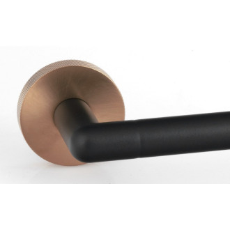 LARISSA polička na uteráky 600mm, čierna/meď mat WS028BC 60587